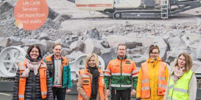 Kuvassa Riina Ainasvuori, Tuukka Hakala, Heidi Lehtonen, Aki Järvinen, Helena Nieminen ja Minna Arvaja